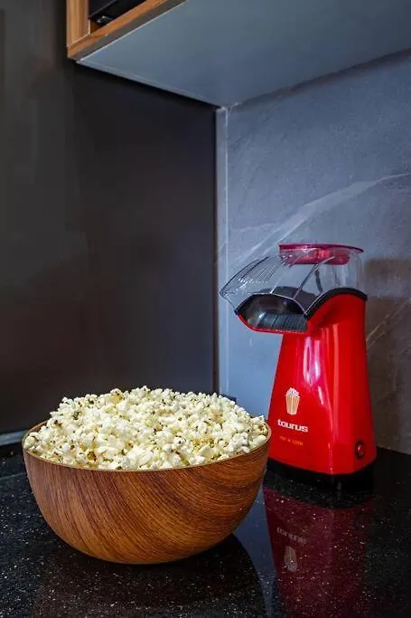 Luxury Apartment Gueliz, Cinema Bedroom Experience Marrákes